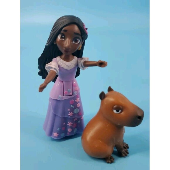Disney  Mini Jakks Encanto  Isabela &  Capybara Madrigal Minature Figures - Picture 1 of 8